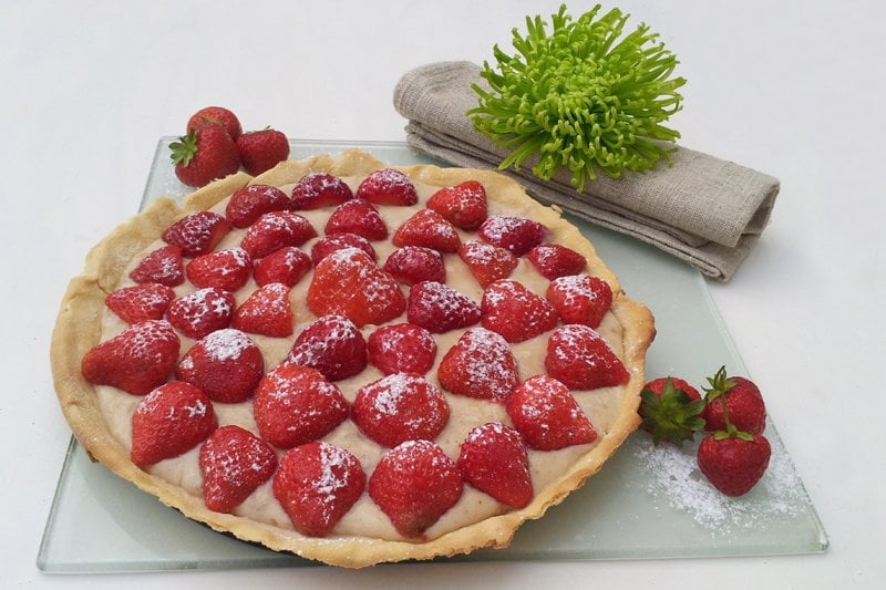 strawberry tart [vegan]