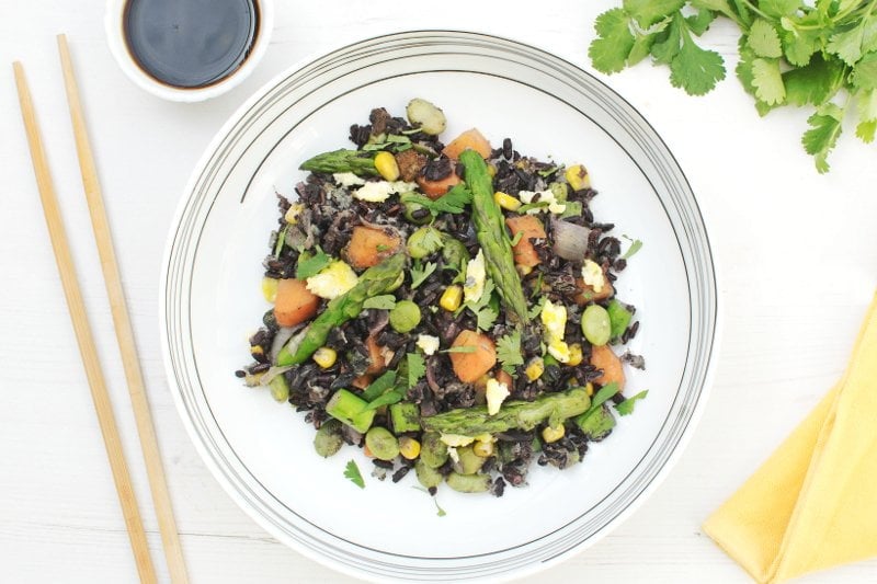 egg fried black rice with asparagus & edaname [vegetarian]