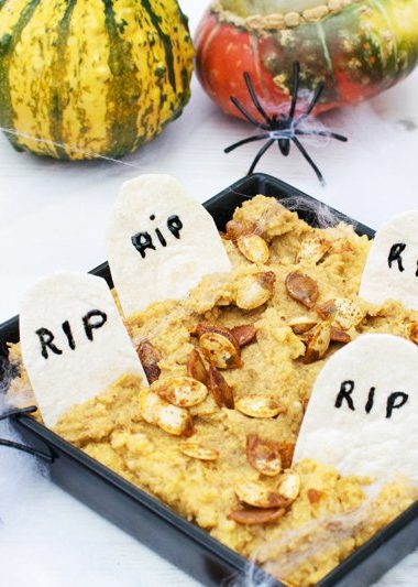 Halloween Pumpkin Hummus [vegan] by The Flexitarian