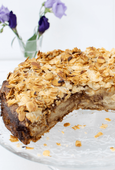 The Most Delicious Apple Cake [vegan] by The Flexitarian