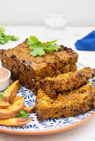 Moroccan Quorn Meatloaf with Creamy Harissa Dressing [vegetarian] by The Flexitarian