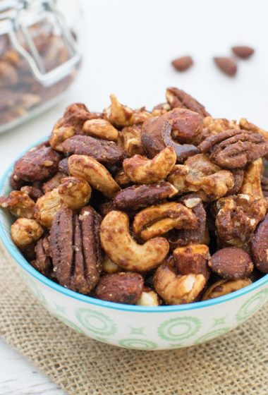 Maple & Smoked Paprika Spiced Nuts [vegan] [gluten free] by The Flexitarian