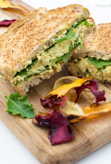 &ldquo;The No-Egg&rdquo; Vegan Egg Sandwich [vegan] by The Flexitarian
