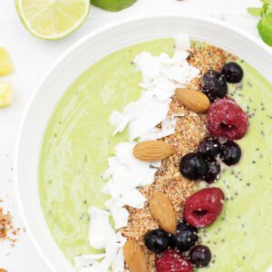 Green Avocado Smoothie Bowl with Sage™ The Boss™ To Go [vegan] [gluten free] by The Flexitarian