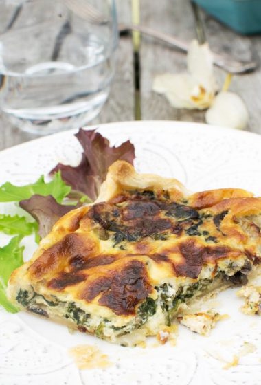 Spinach & Mushroom Mascarpone Quiche [vegetarian] by The Flexitarian