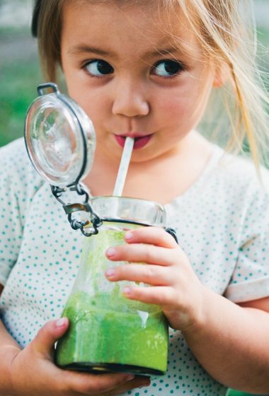 Kids Greenie Smoothie [vegan] by Green Kitchen Stories