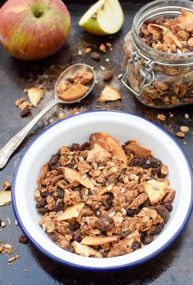 Apple & Cinnamon Granola [vegan] by The Flexitarian