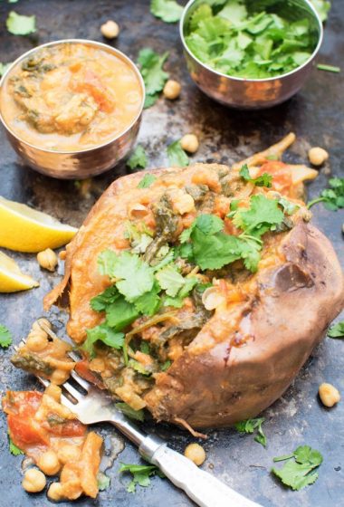 Baked Sweet Potato with Spinach Chana Masala [vegan] [gluten free] by The Flexitarian