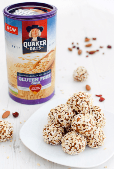 Christmas Energy Balls [vegan] [gluten free] by The Flexitarian