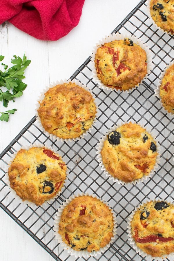 olive & red pepper polenta muffins [vegetarian]