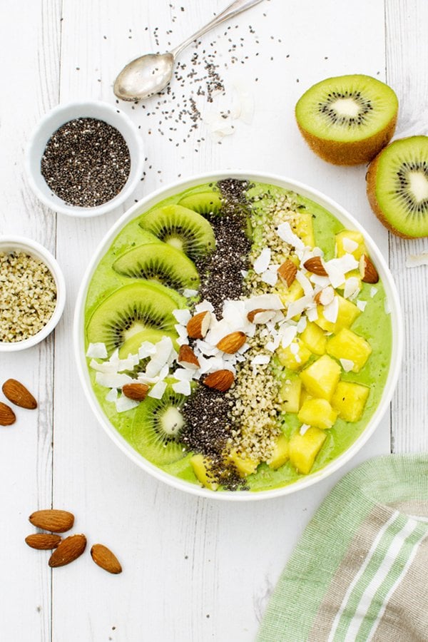 tropical green smoothie bowl [vegan] [gluten free]
