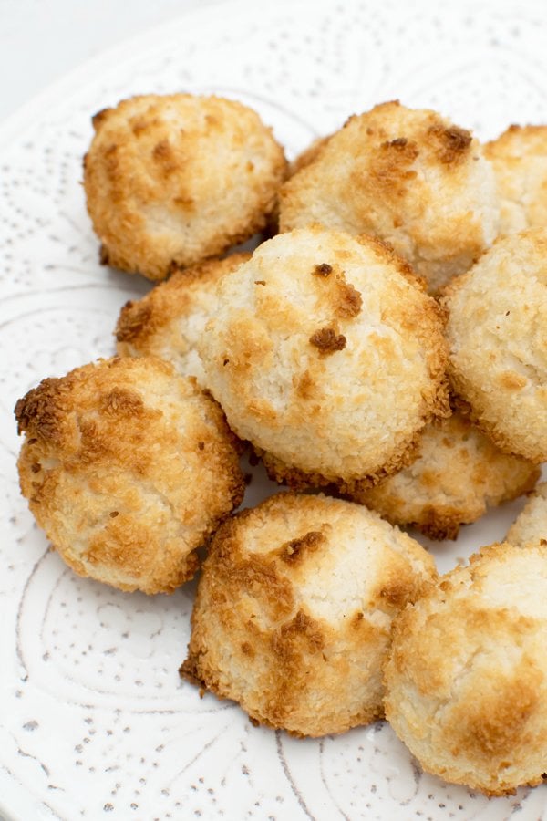 coconut macaroons [vegan]