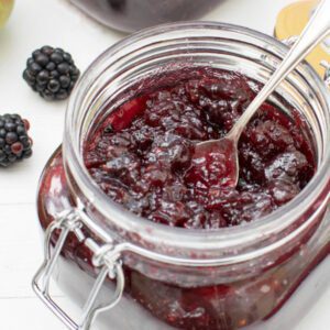 Apple & Blackberry Jam [vegan] [gluten free] © The Flexitarian - Annabelle Randles