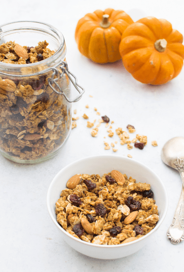 Pumpkin Spice Granola [vegan] by The Flexitarian