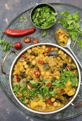 Cauliflower and Aubergine Curry [vegan] [gluten free] by The Flexitarian © Annabelle Randles