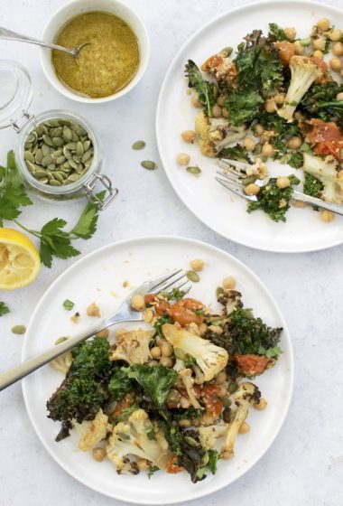 Warm Cauliflower & Kale Salad [vegan] 2020 &copy; Annabelle Randles | The Flexitarian