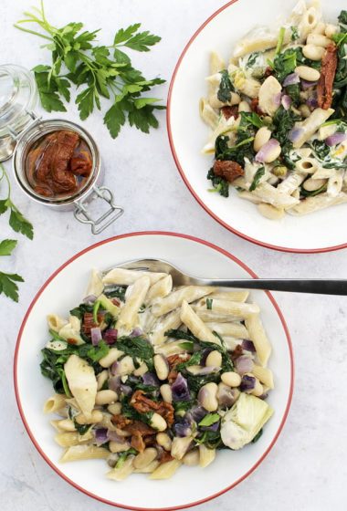 Spinach & Artichoke Creamy Pasta [vegan] 2020 &copy; Annabelle Randles | The Flexitarian
