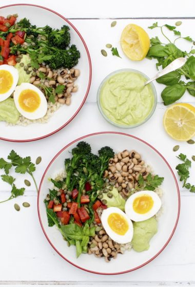 Pearl barley buddha bowl with creamy avocado dressing 2020 © Annabelle Randles | The Flexitarian