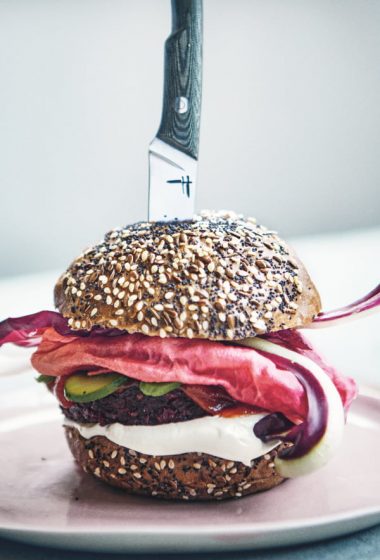 The Pulp Fiction Burger by Tom Hunt &copy; Image credit Jenny Zarins