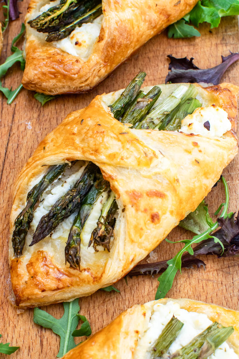 Asparagus Puff Pastry Bundles